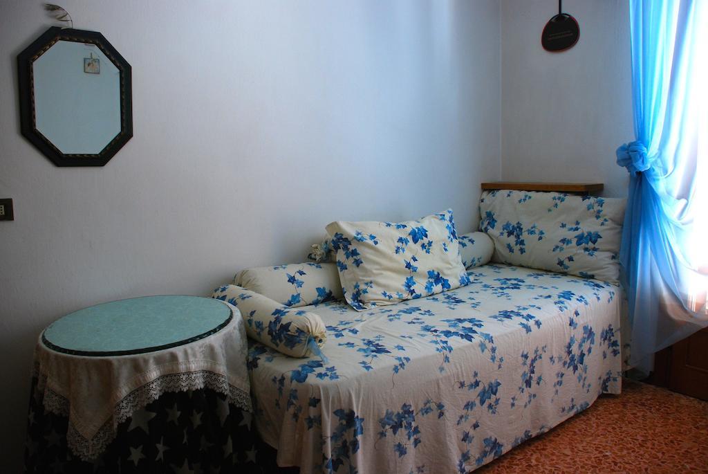 Bed And Breakfast Il Girasole 람포레키오 객실 사진